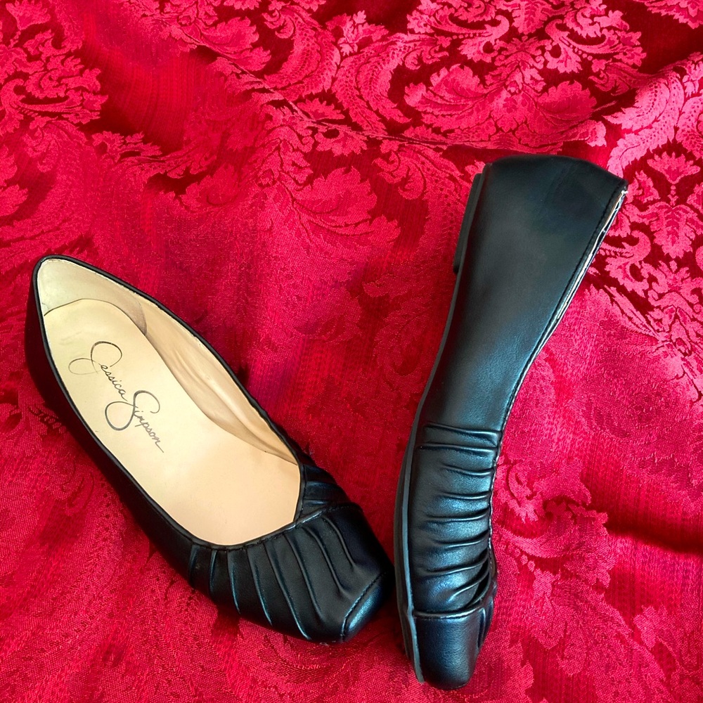 Jessica Simpson Black Flats